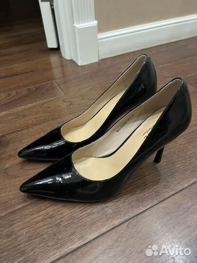 Туфли женские 40 размер лакированные