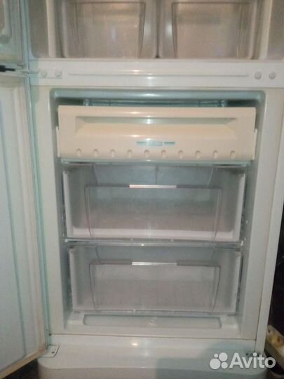 Холодильник Indesit