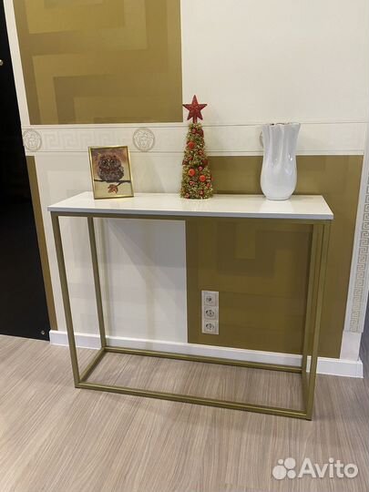 Консольный столик