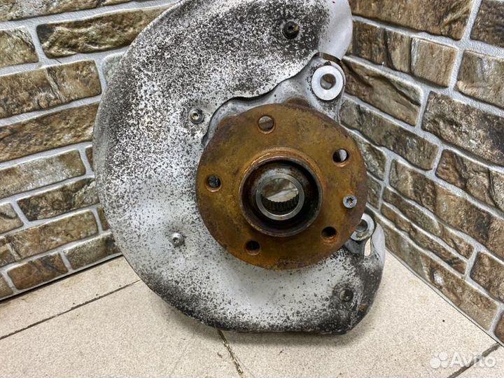 Цапфа/кулак поворотный передний левый Audi A6/RS6