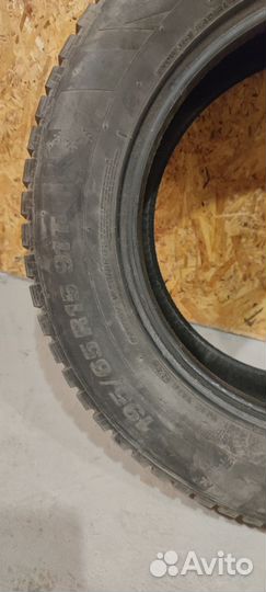 Kumho WinterCraft Ice WI31 195/65 R15 91T