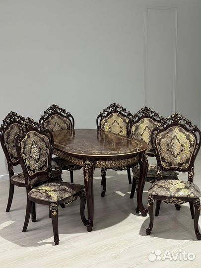 Столы и стулья