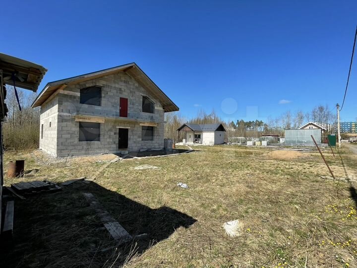 Дом 240 м² на участке 12 сот.