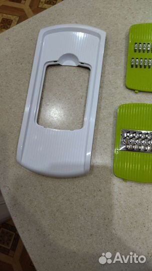 Кухонная тёрка-овощерезка