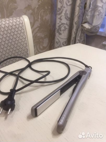 Утюжок для выпрямления волос