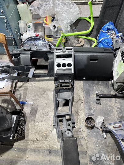 Панель торпеда priora