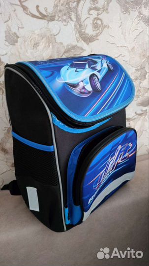 Школьный рюкзак