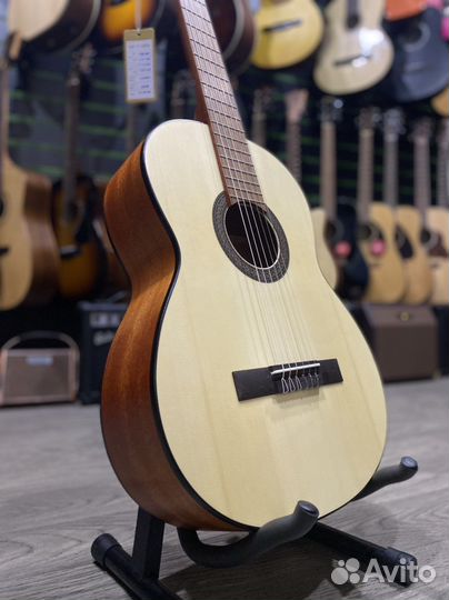 Cort AC100-OP 4/4 классическая гитара (Новая)