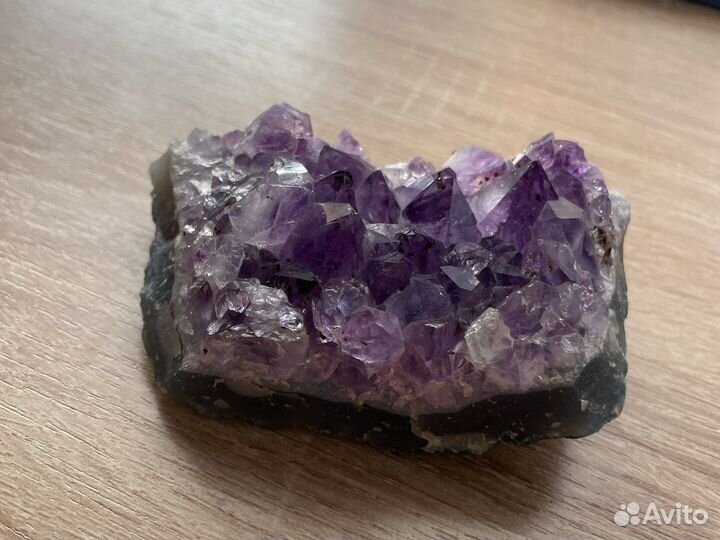 Камень аметист