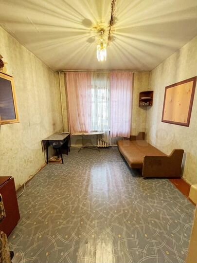 Комната 20 м² в 4-к., 2/5 эт.