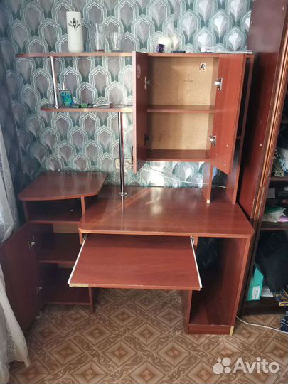 Компьютерный стол