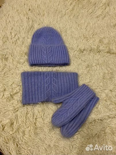 Комплект шапка варежки снуд