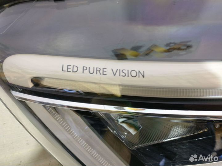 Рено Аркана 2019- Фара правая Led 6890