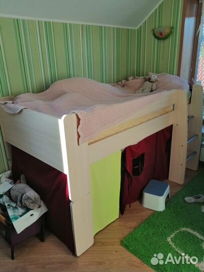 Детская кровать чердак с матрасом