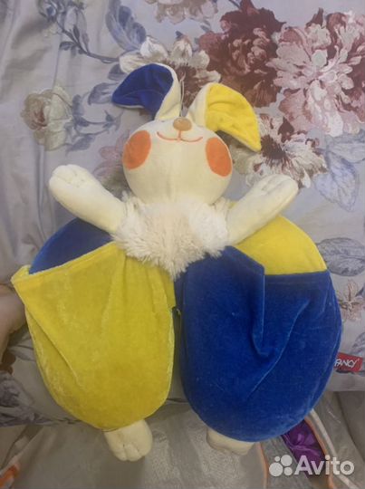 Игрушка заяц