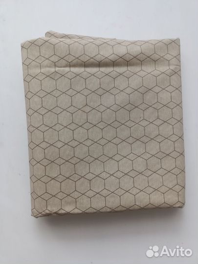 Скатерть бежевая 135*150