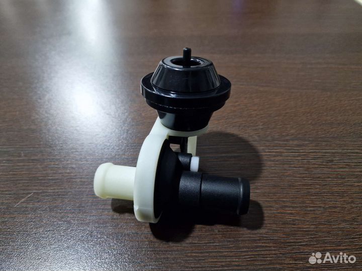 Кран отопителя ож Audi 100/A6 C4, A6 C5, A4 B5 VAG