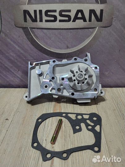 Помпа водяной насос Nissan terrano D10