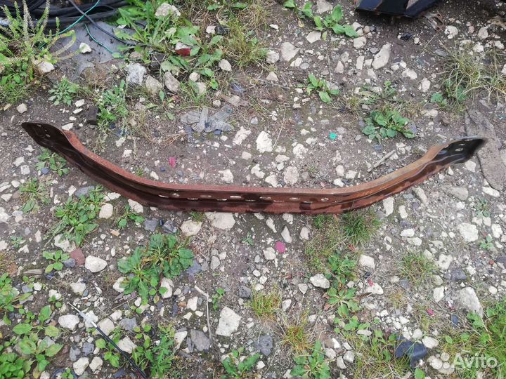 Усилитель заднего бампера Тойота Раф 4