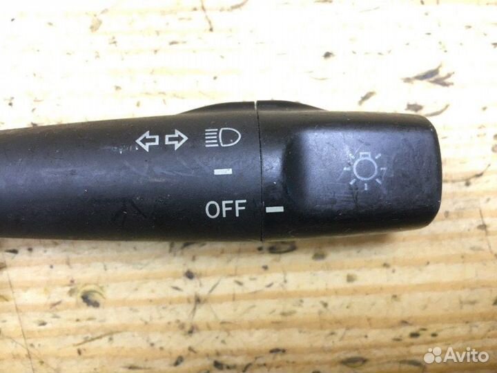 Блок подрулевых переключателей правый Toyota Vista