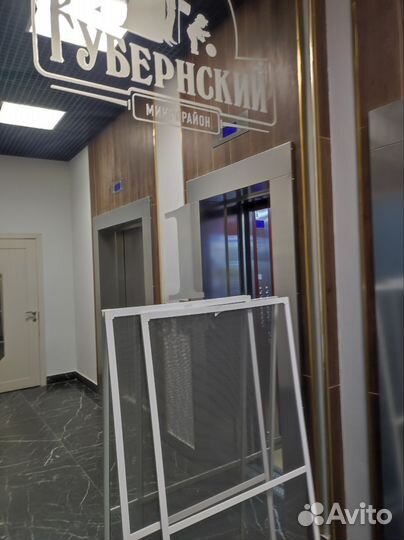 Москитные сетки на двери