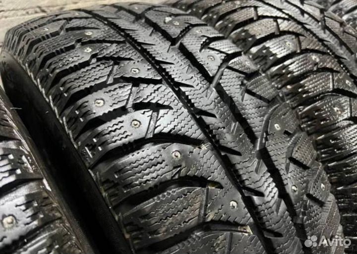 Bridgestone Ice Cruiser 7000S 205/55 R16