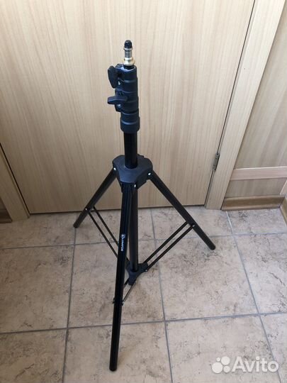Штатив трипод
