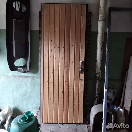 Дверь входная металлическая