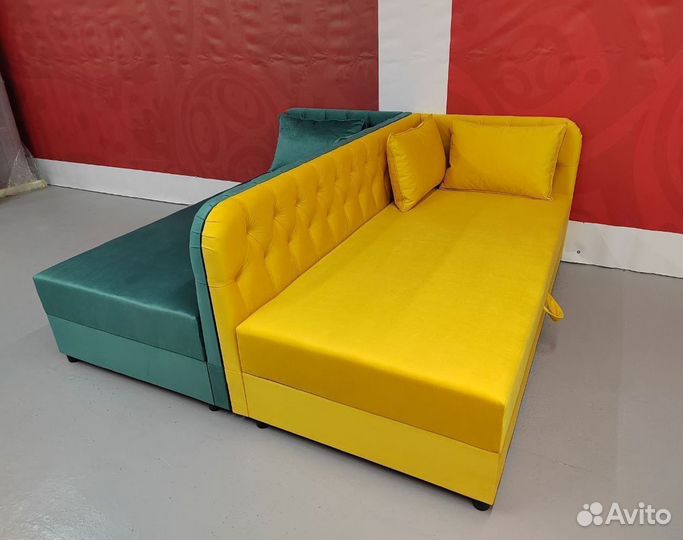 Кровать угловая