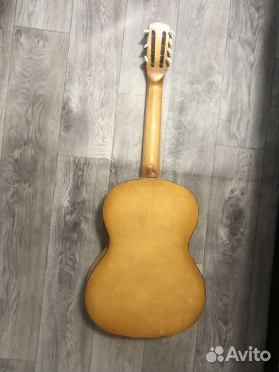 Акустическая гитара советского времени бу