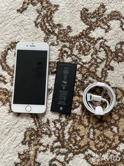 Телефон iPhone 6