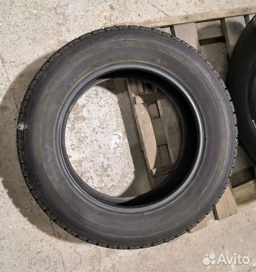 Bridgestone Blizzak VRX 215/60 R16