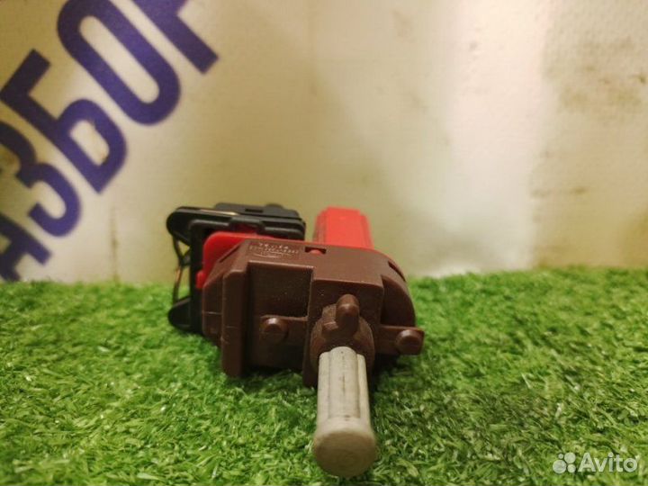 Выключатель стоп-сигнала (Лягушка) Ford Mondeo 3