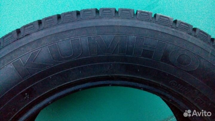 Kumho I'Zen KW31 215/65 R16