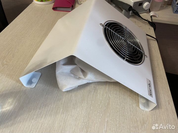 Вытяжка для маникюра