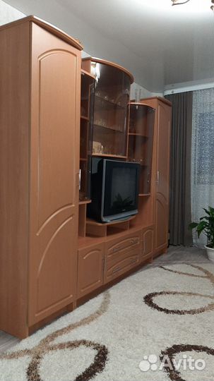 Стенка в гостиную б/у