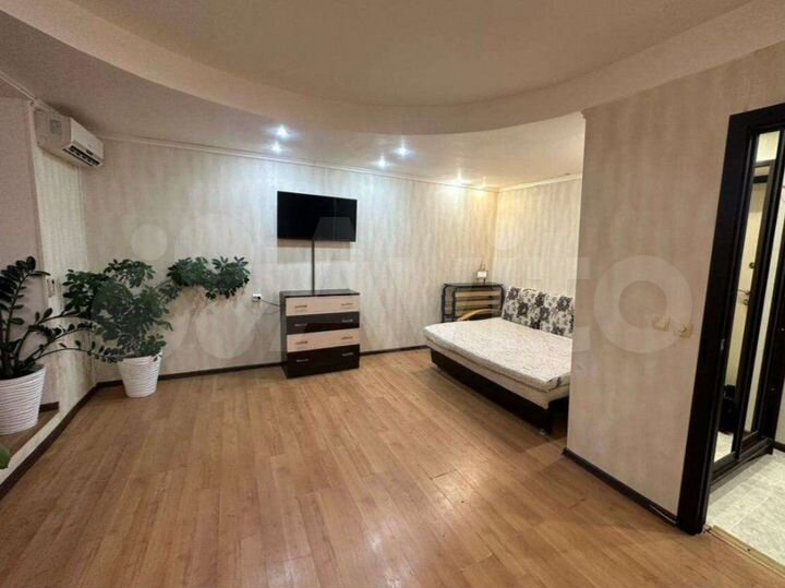 Комната 38 м² в 1-к., 5/5 эт.