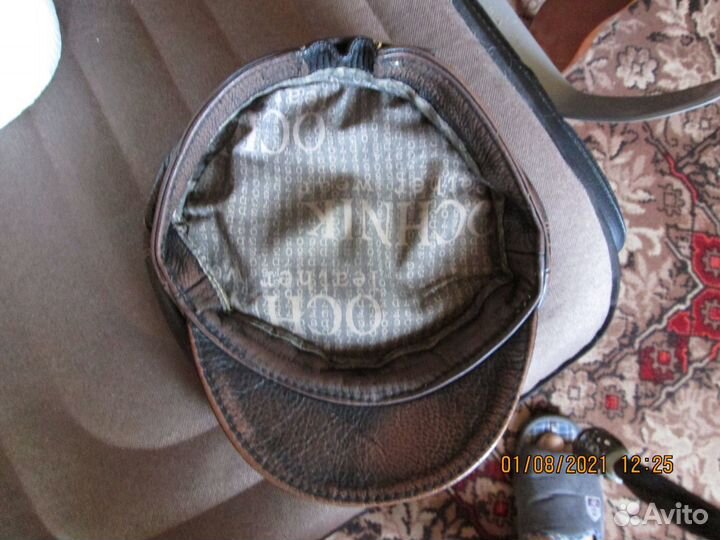 Кожаные фуражки