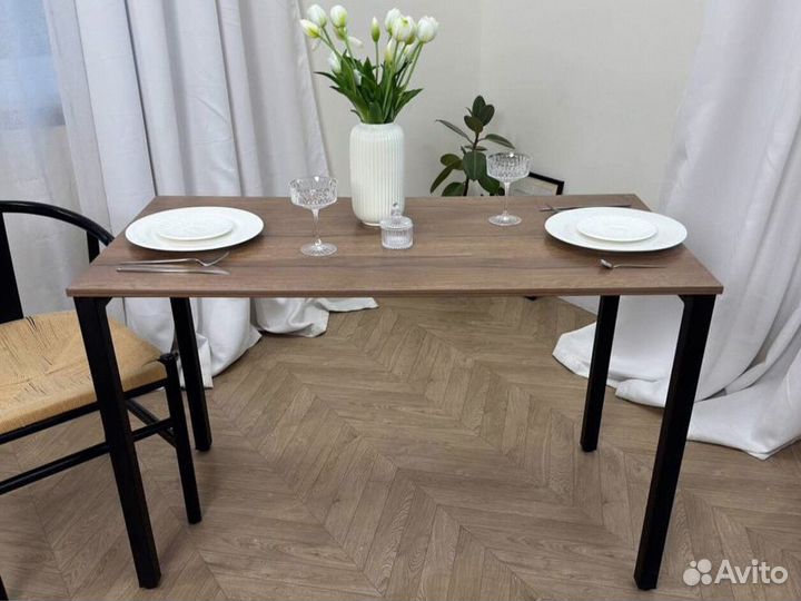 Стол черный