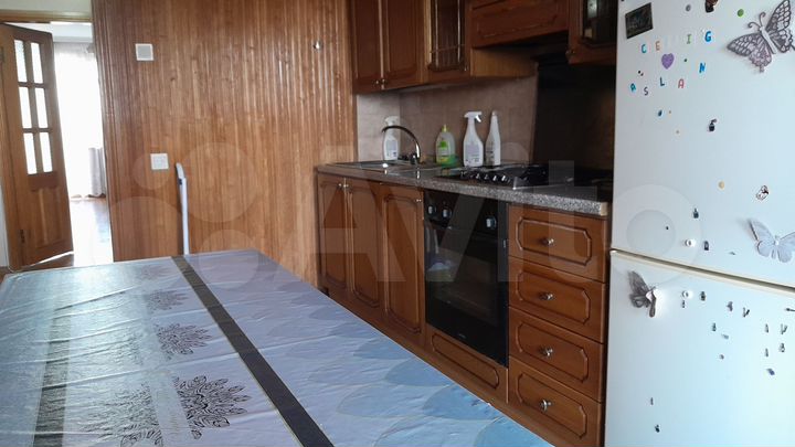 3-к. квартира, 90 м², 6/9 эт.