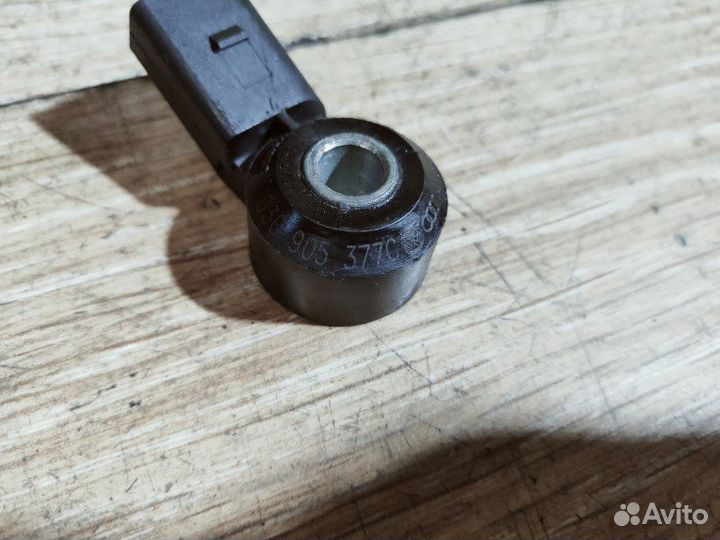 Датчик детонации Volkswagen Golf 5 caxa 1.4 2008