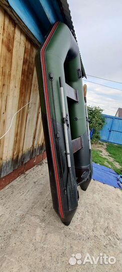 Лодка с мотором