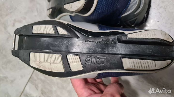 Лыжные ботинки