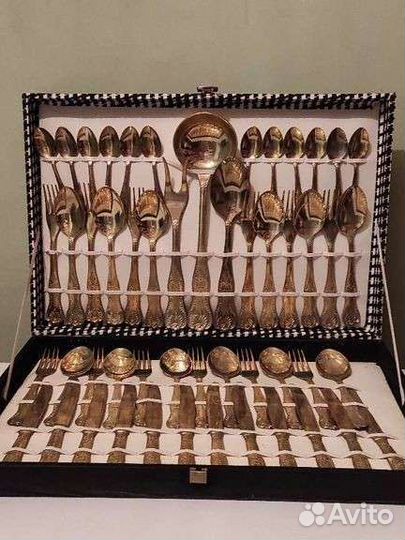 Итальянский столовый набор, 51 предмет