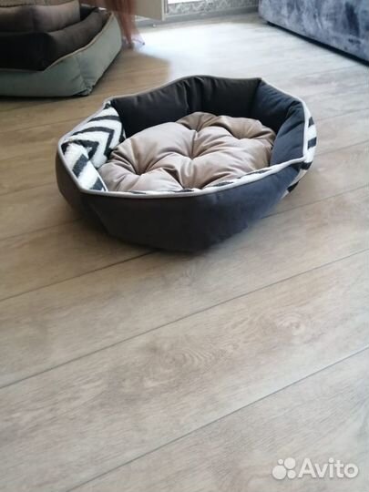 Лежаки для кошек и собак