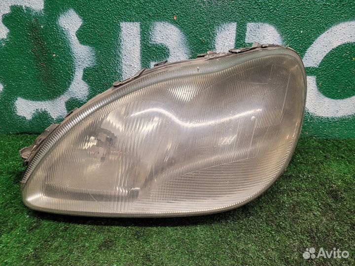 Фара левая на Mercedes W220