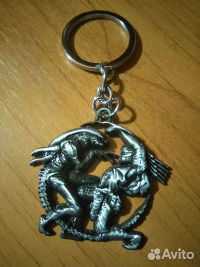Фигурка, брелоки,перстень Чужой, Хищник