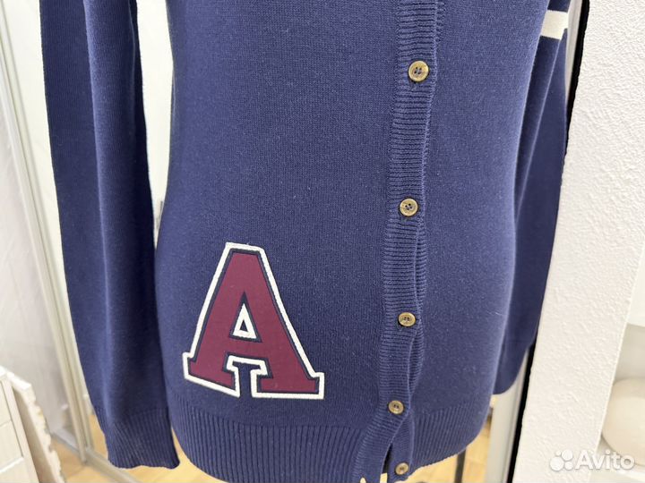 Кардиган вязаный на пуговицах женский 44