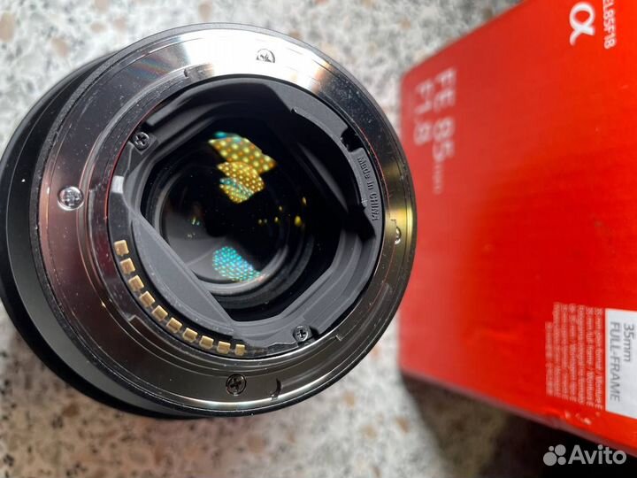 Объектив Sony FE 85mm f/1.8 (SEL85F18) Sony E