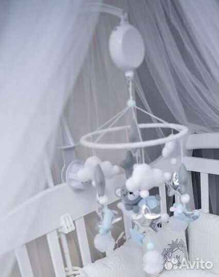 Мобиль на детскую кроватку